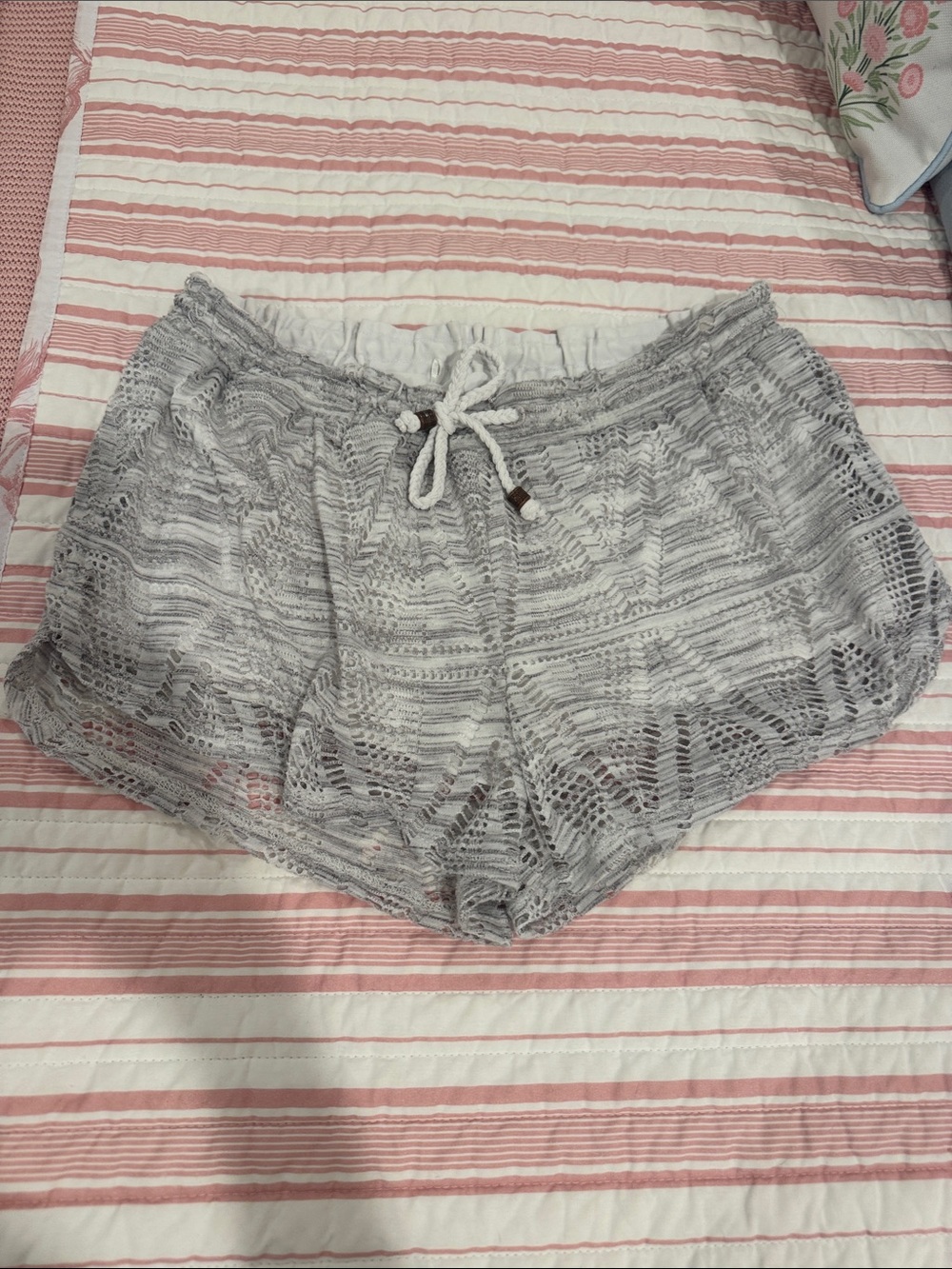 Prana Light Gray Lace Drawstring Athletic Shorts